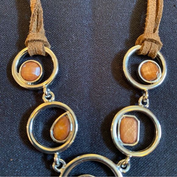 Lia Sophia Retired ALEX Silver & Amber Tone Style B19 Necklace With Original Box - Picture 3 of 10